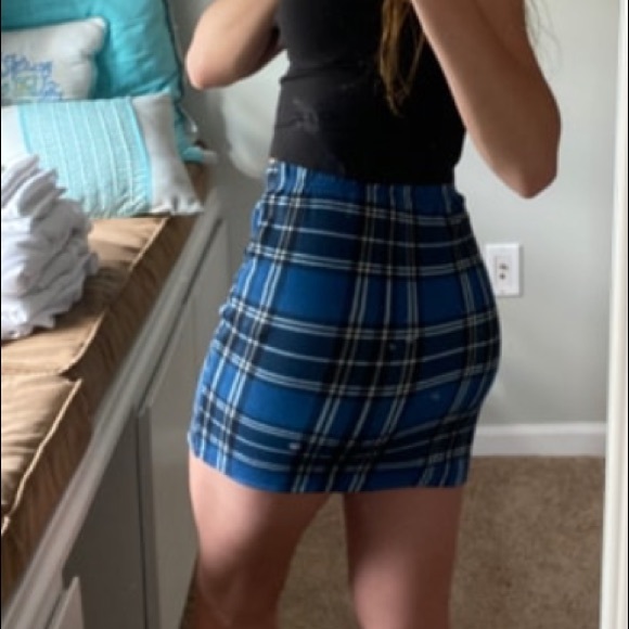 ❌DONATED❌Navy Blue Preppy Tartan Plaid Pattern Mini Skirt - Picture 5 of 10
